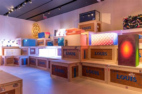 barneys louis vuitton bag|EXCLUSIVE First Look: Louis Vuitton’s ‘200 Trunks, 200  .